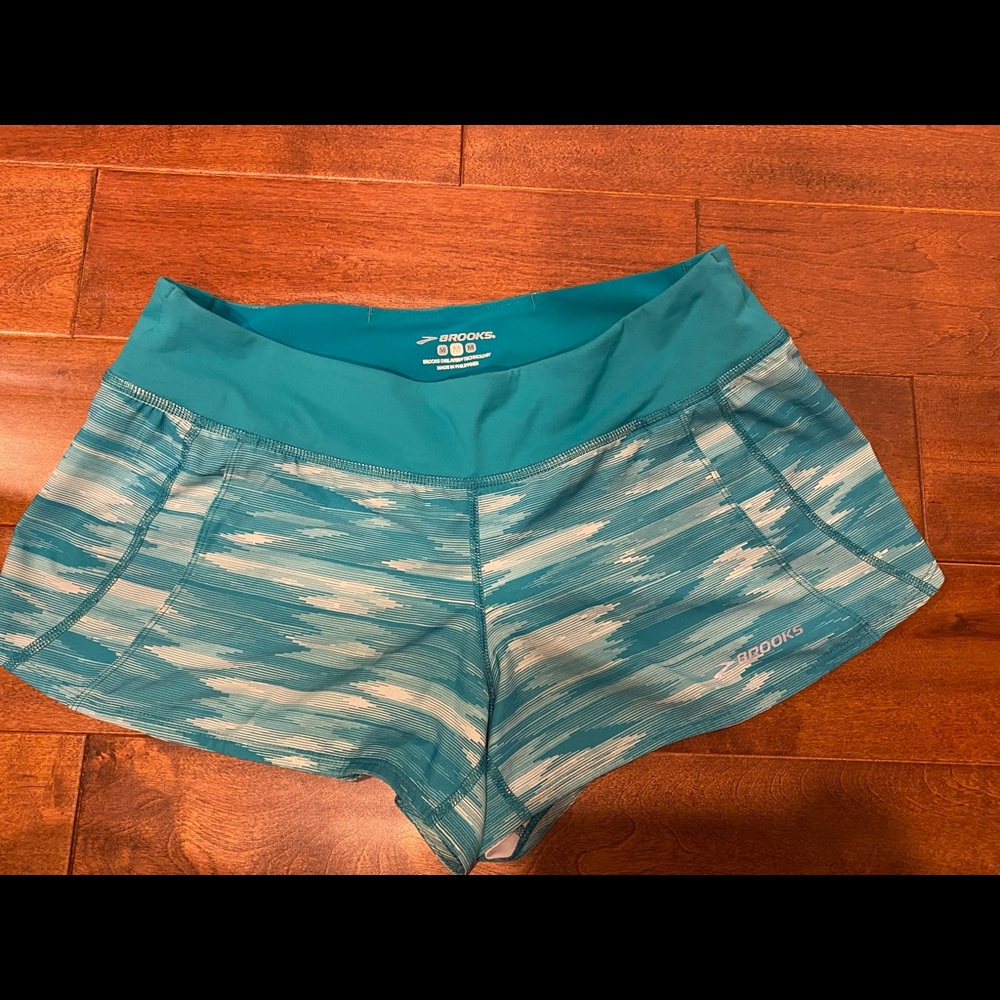 Brooks split side shorts